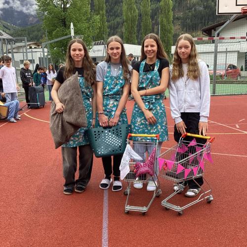 Tag der alternativen Schultasche