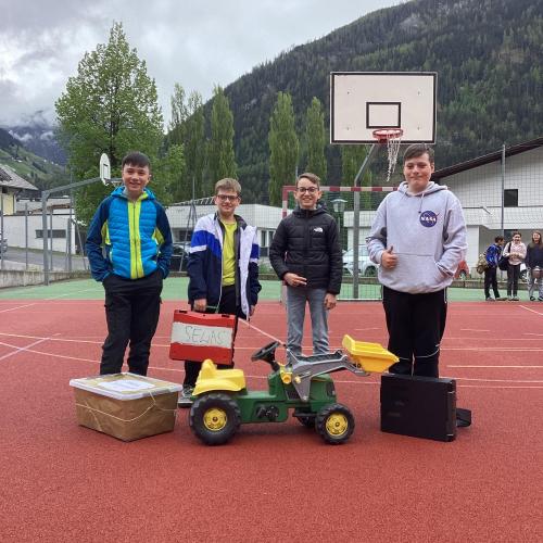 Tag der alternativen Schultasche