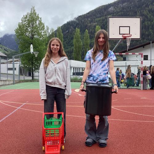 Tag der alternativen Schultasche